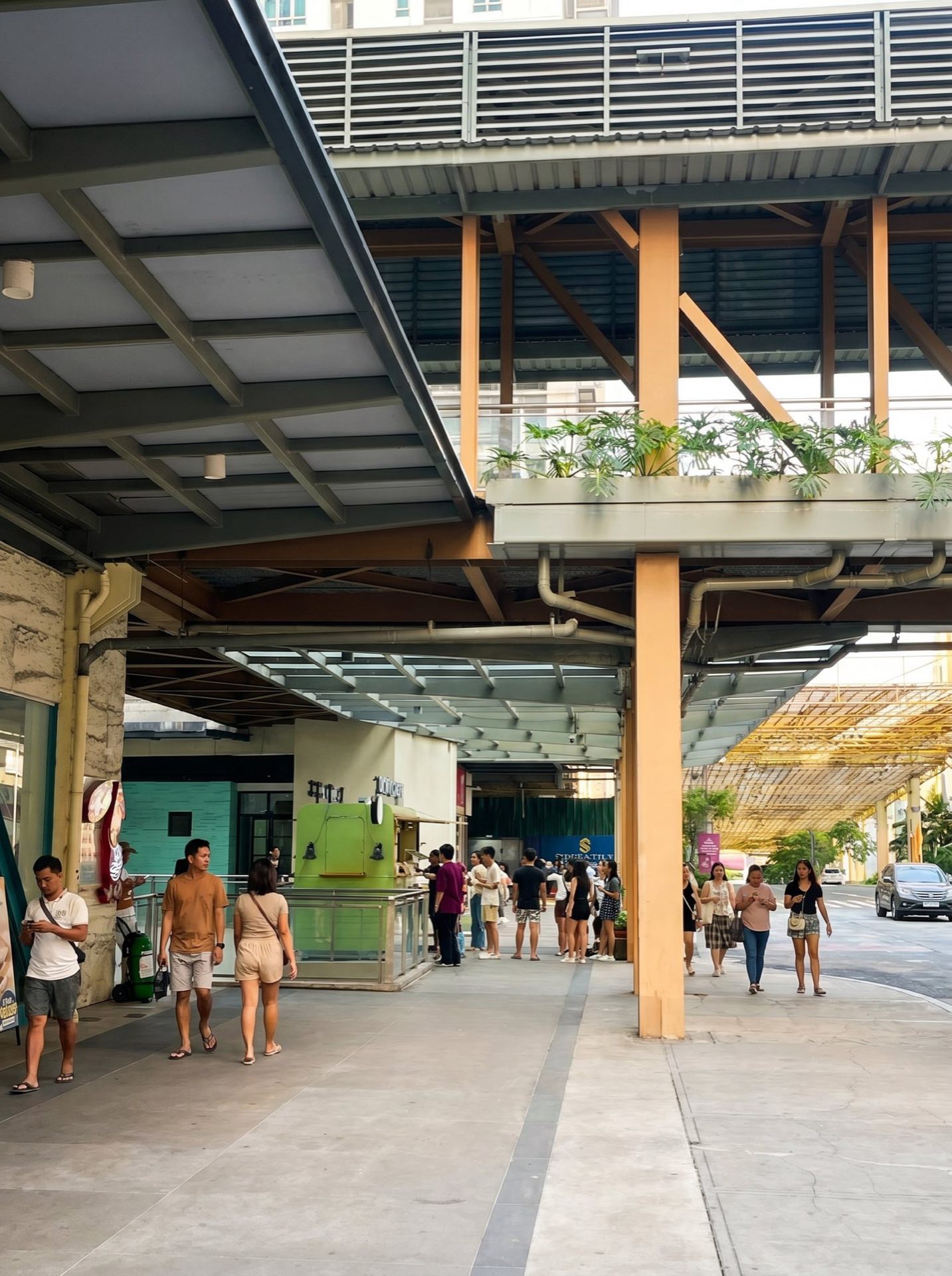 The Circuit Makati concourse and pedestrian bridge